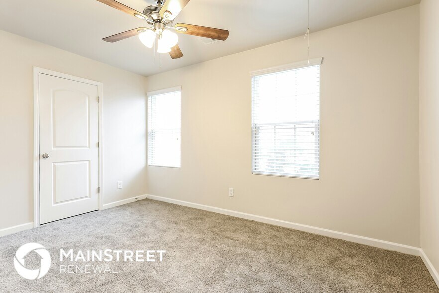 Building Photo - 7163 Tanger Blvd