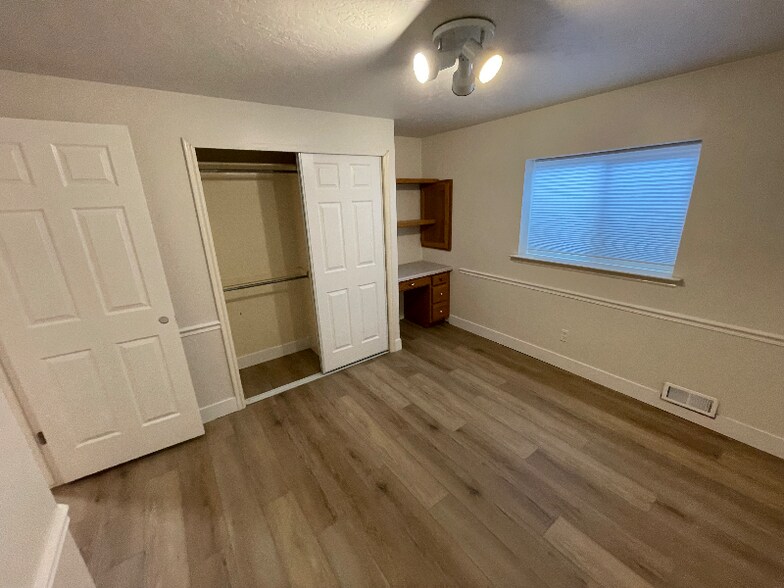 Building Photo - 9891 Heytesbury Ln