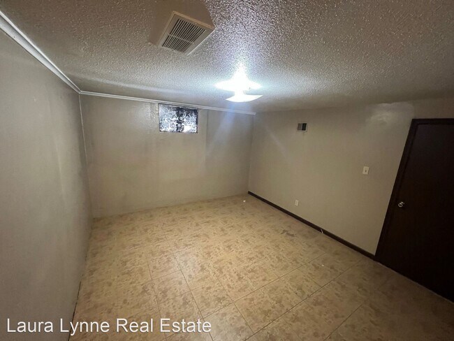 Building Photo - 2 br, 1 bath House - 7372 Lathrop Ave