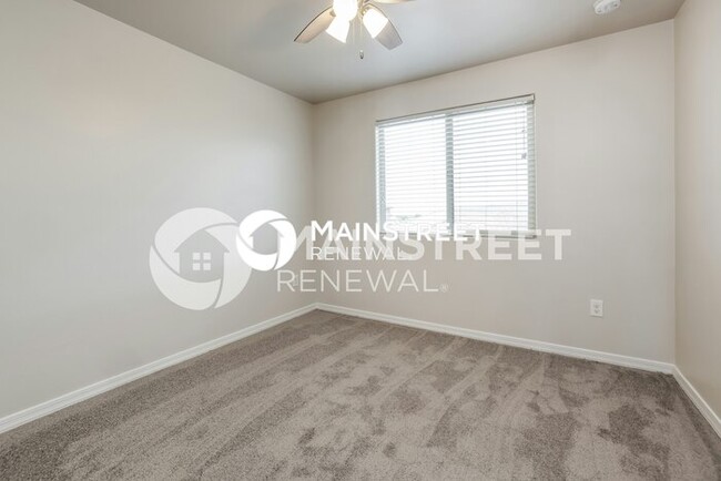 Building Photo - 8285 W Kittiwake Ln