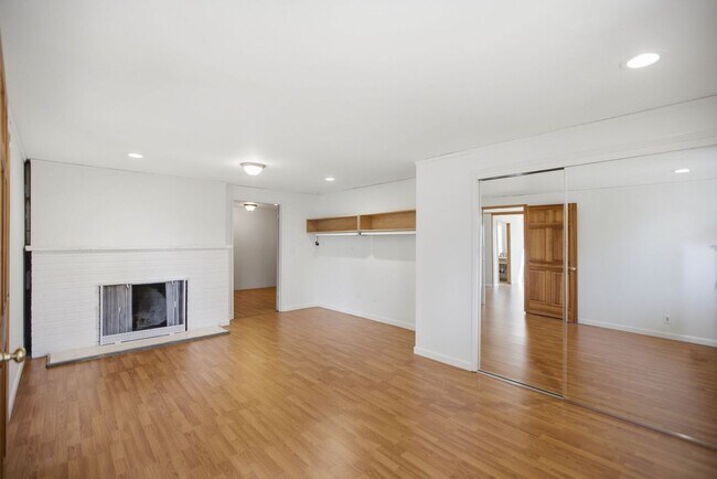 Building Photo - Spacious 4 Bed 2.5 Bath Home with Panoramic Views in Magnolia