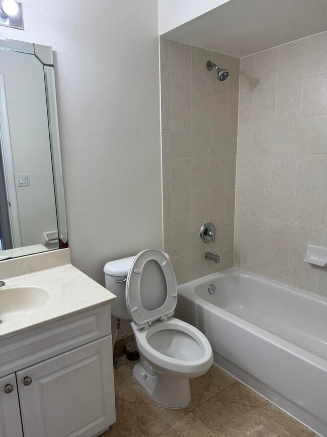 Building Photo - 3770 SW Darwin Blvd