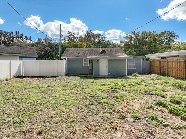 Building Photo - 1329 30th St