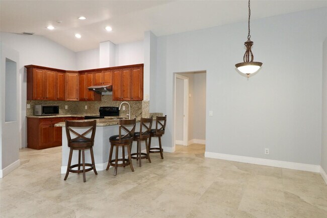 Building Photo - 1466 Mira Vista Cir