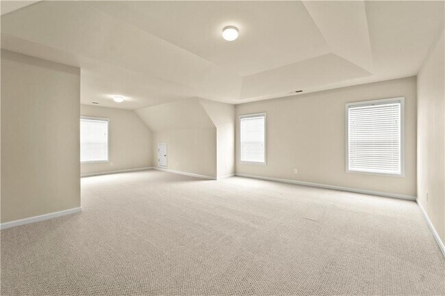 Building Photo - 5351 Heyward Pl SW