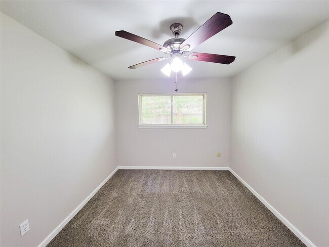 Building Photo - 5107 Prairie Creek Dr