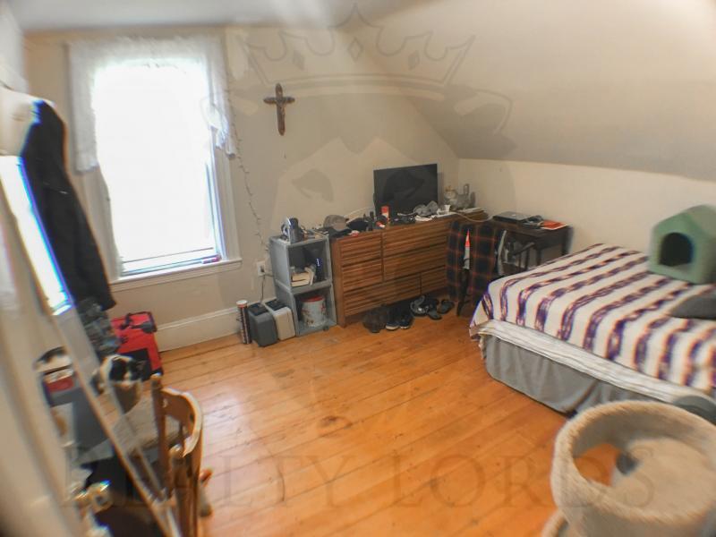 Building Photo - 17 Higgins St