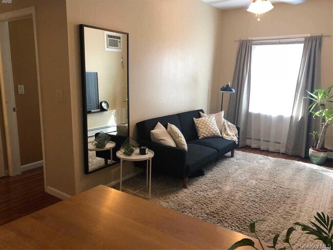 Building Photo - 2 Harbor Cir