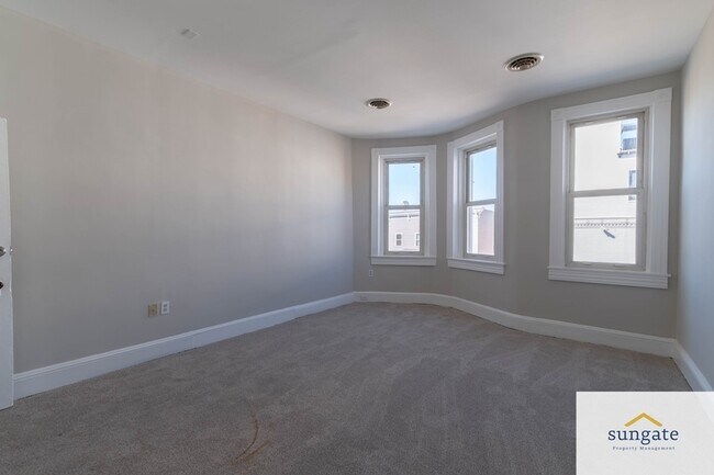 Building Photo - 3507 Elm Ave