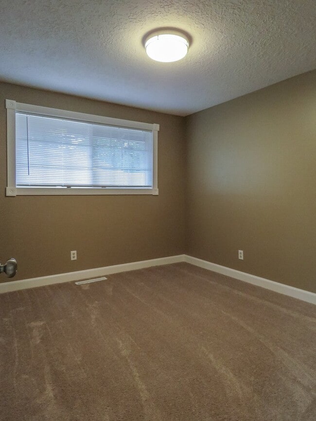 Building Photo - 1244 Marcel Dr