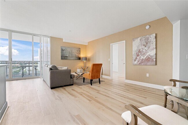 Building Photo - 1250 S Miami Ave