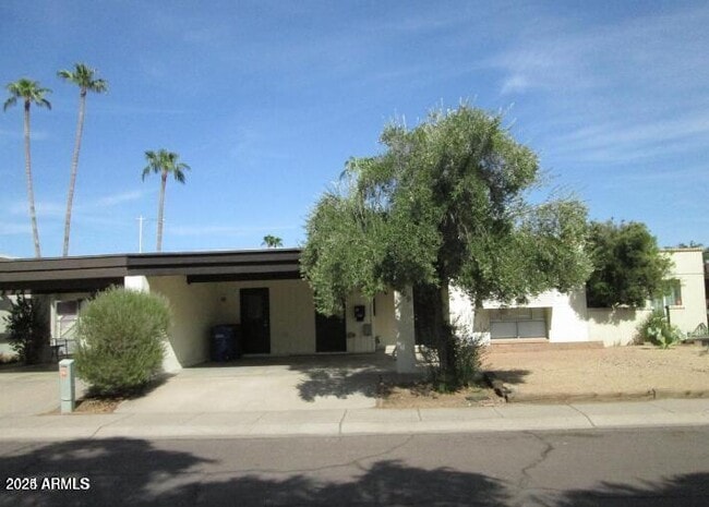 Primary Photo - 2709 S Alder Dr