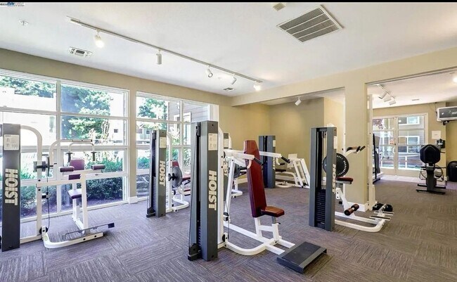 Building Photo - Beautiful 2-Bedroom Condo with Serene Wate...