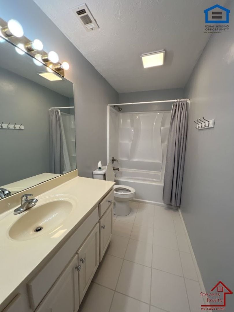 Building Photo - 1155 Carol Ln