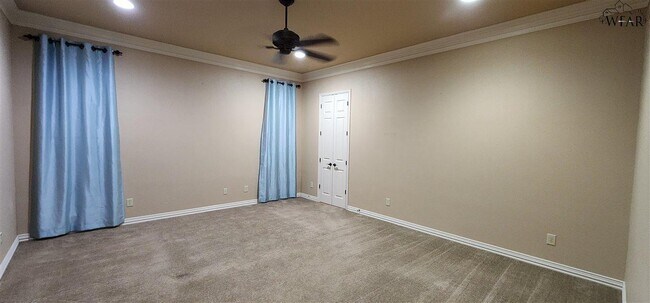 Building Photo - 1608 Tanglewood Dr