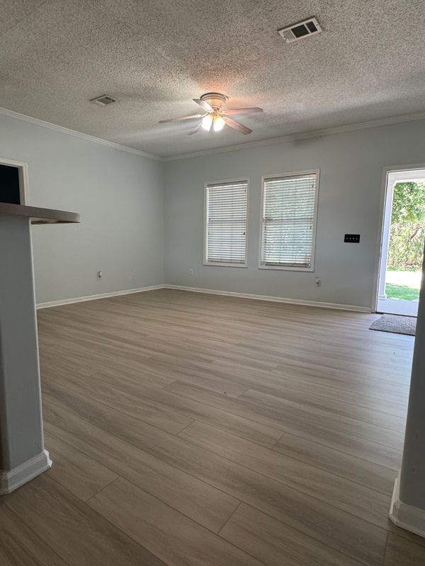 Building Photo - 1130 Grapefruit Rd SE