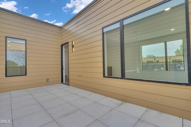 Building Photo - 29 Enterprise St