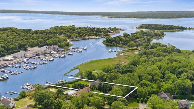 Building Photo - 40 Overlook Dr