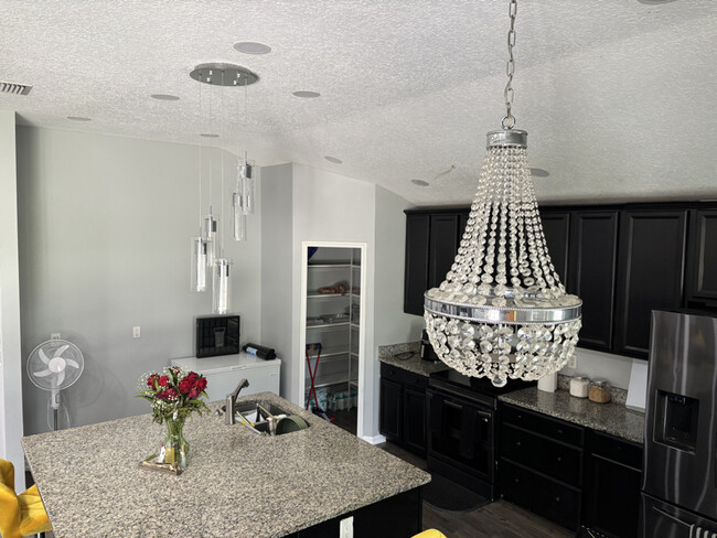 Building Photo - 437 Fort Drum Ct