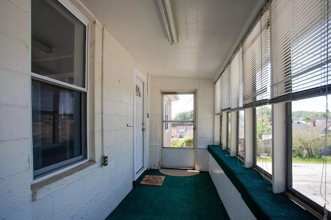 Building Photo - 3581 Robert C Byrd Dr