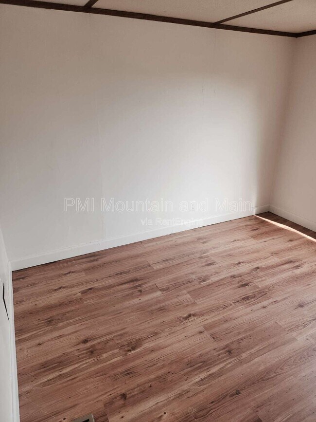 Building Photo - 36 Misty Mountain Way