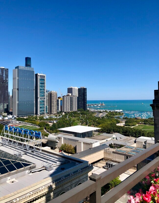 Building Photo - 310 S Michigan Ave