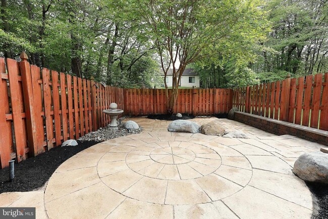 Building Photo - 72 5 Crown Royal Cir