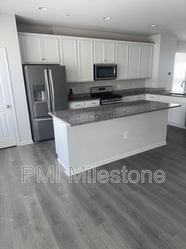 Building Photo - 13255 Dowdens Ridge Dr