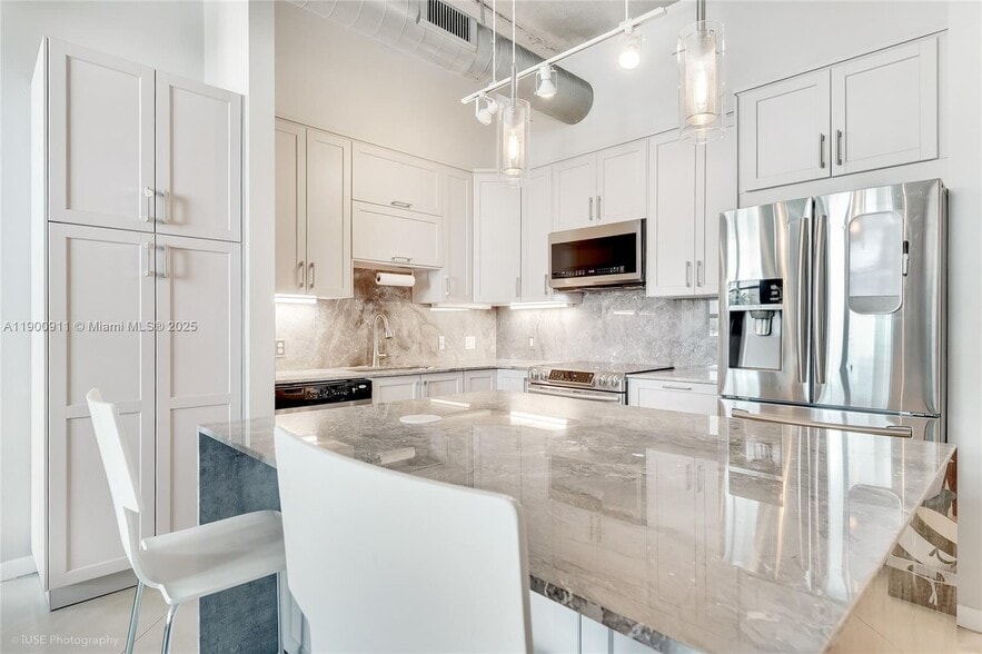 Building Photo - 2001 Biscayne Blvd