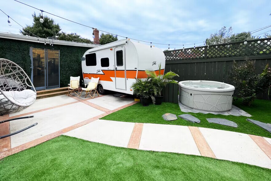 Building Photo - 2006 Maplewood Ave