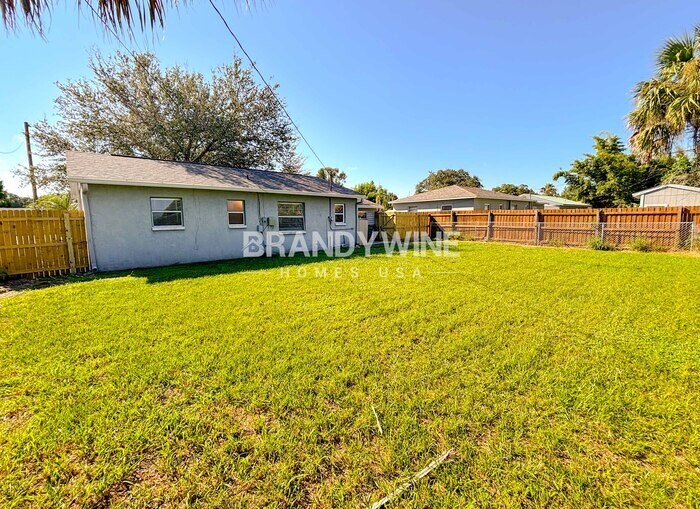 Building Photo - 6028 Flora Terrace