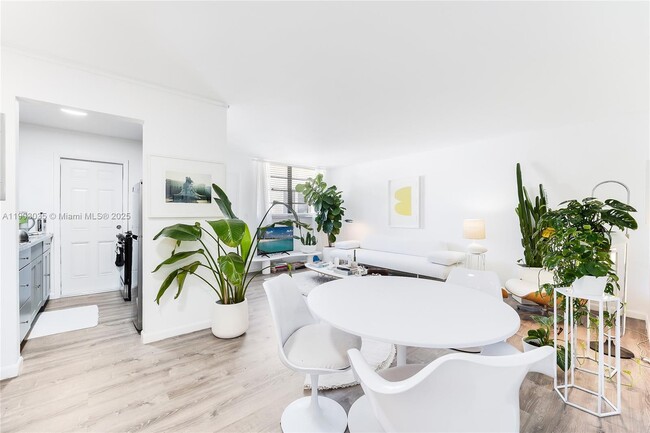 Building Photo - 301 Jefferson Ave