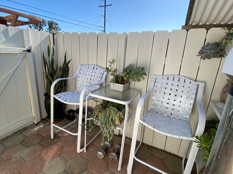 Building Photo - 13130 Ridgedale Dr