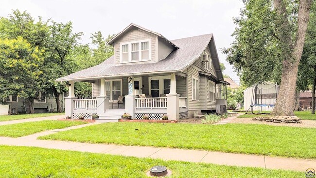 Building Photo - 708 Union St