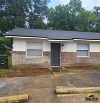 Building Photo - 715 Georgia St