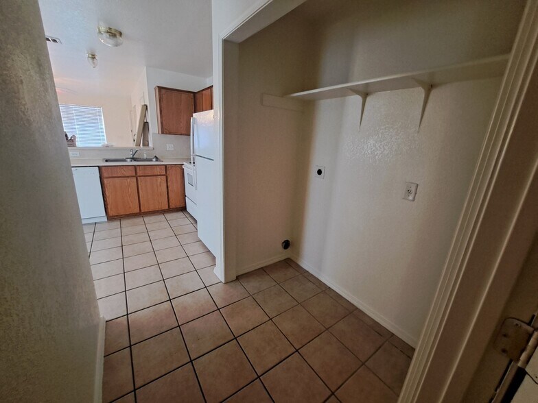 Building Photo - 4102 Pilgram Dr