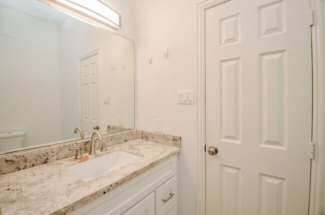 Building Photo - 20211 Canyon Ridge Ct