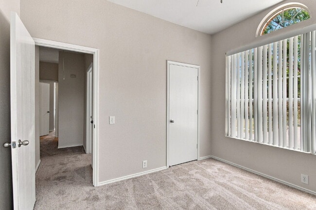 Building Photo - "Spacious Two-Story Home with Multiple Living Spaces and and Expansive Backyard!"