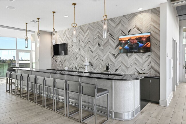 Building Photo - 5925 Almeda Rd