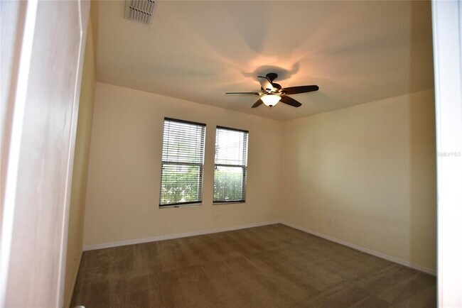 Building Photo - 708 Lake Tarpon Way