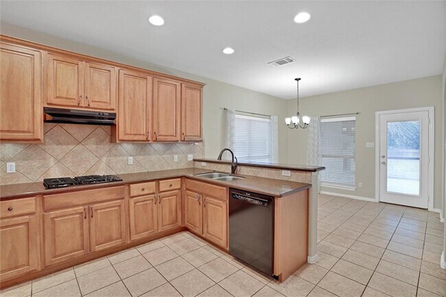 Building Photo - 2001 Singing Hls