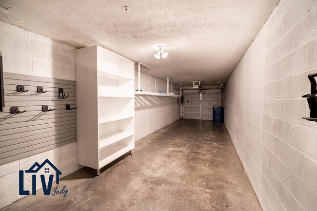 Building Photo - 6606 Reserve Dr