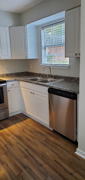 Building Photo - 128 Luden Dr