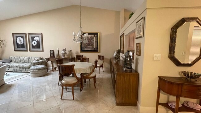 Building Photo - 6165 Sunny Pointe Cir