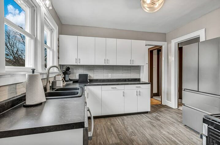 Building Photo - 817 Bell Ave