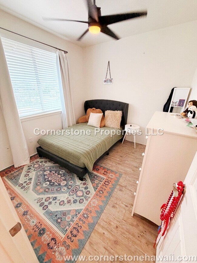 Building Photo - 724 Kakala St