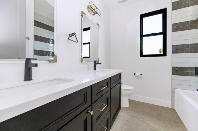 Building Photo - 4518 N 39th St