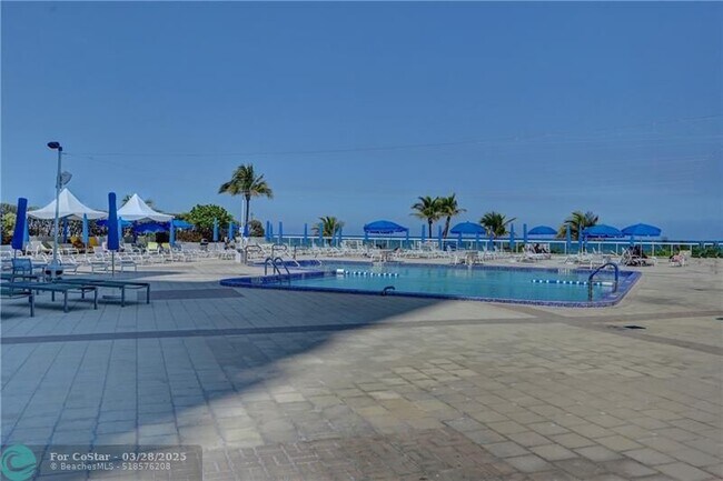 Building Photo - 2030 S Ocean Dr