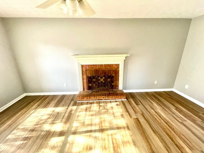 Building Photo - 104 Taylor Knoll Way