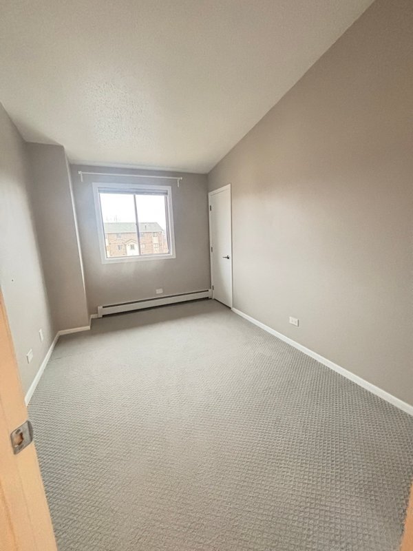 Building Photo - 16 Echo Ct